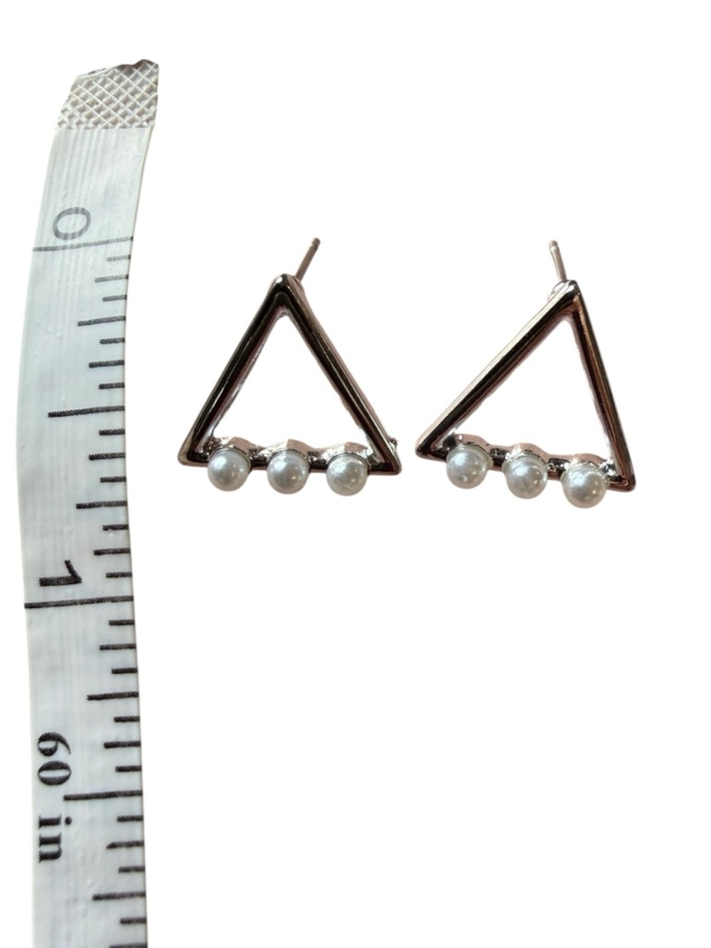 NWT Silver Hammered Open Triangle Pearl Stud‎ Earrings Coastal Chic Classic